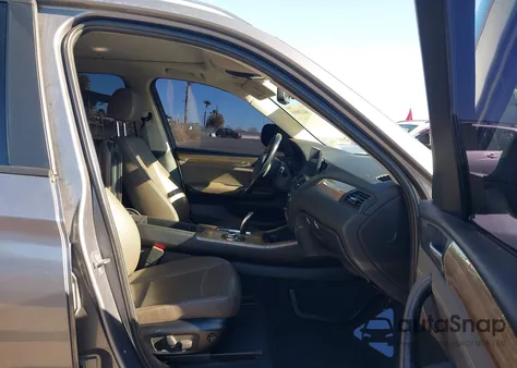 2011 BMW X3 xDrive28I z USA, uszkodzony, nr VIN 5UXWX5C55BL714832